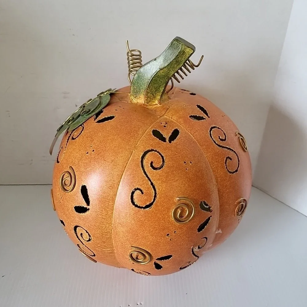 Vintage Halloween Jack-O-Lantern‎ Metal Art Deco Pumpkin Illuminate Pierced